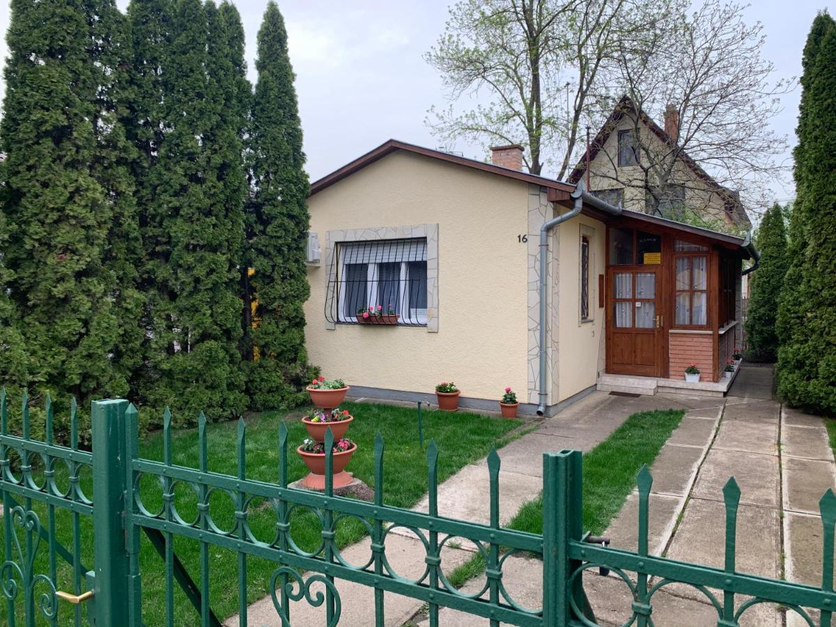 Kisvirag Apartman Hajdúszoboszló Εξωτερικό φωτογραφία